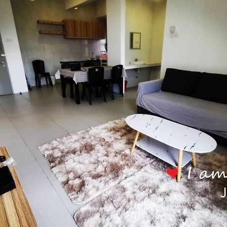 Studio Apartment Pasar Malam J.Louvre Tanah Rata Extérieur photo